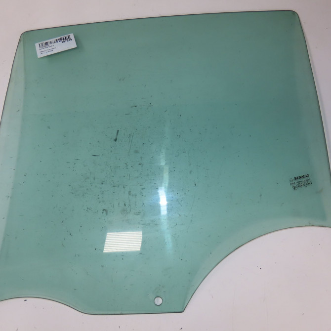Glace porte ar g occasion  Renault CLIO III (BR0/1, CR0/1) 1.5 dci (br17, cr17) (2005-2012) 5 portes   8200427720  1