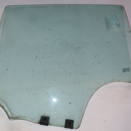 Glace porte ar g occasion  DACIA SANDERO I Phase 1 06-2008->10-2012 1.4 MPI 75ch   8200733041 