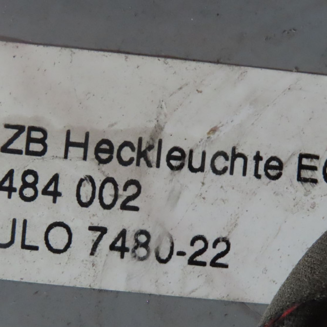 Feu arrière droit occasion  Audi A4 B7 Avant (8ED) 2.7 tdi (2006-2008)   8E9945096E  3