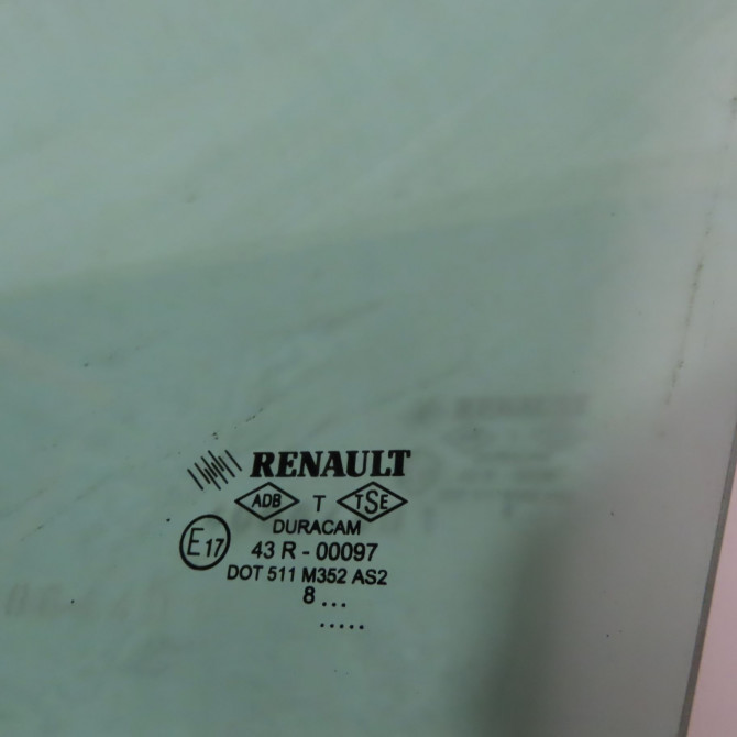 Glace porte av g occasion  Renault CLIO III Grandtour (KR0/1_) 1.5 dci (kr0f) (2007-2012) 5 portes   8200427619  2