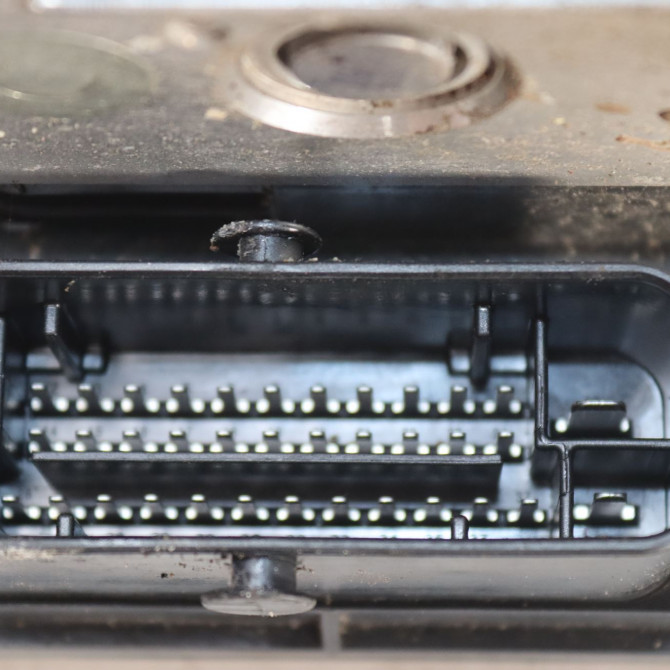 Unité hydraulique ABS occasion  Peugeot 208 I (CA_, CC_) 1.6 hdi / bluehdi 75 (2013) 5 portes   1636317880  3