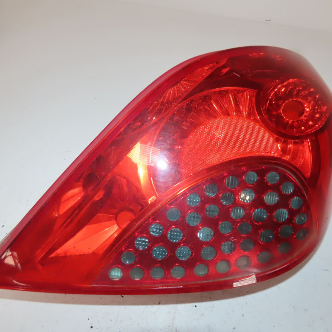 Feu arrière droit occasion  Peugeot 207/207+ (WA_, WC_) 1.6 hdi (2006-2013) 5 portes   6351Y7  1