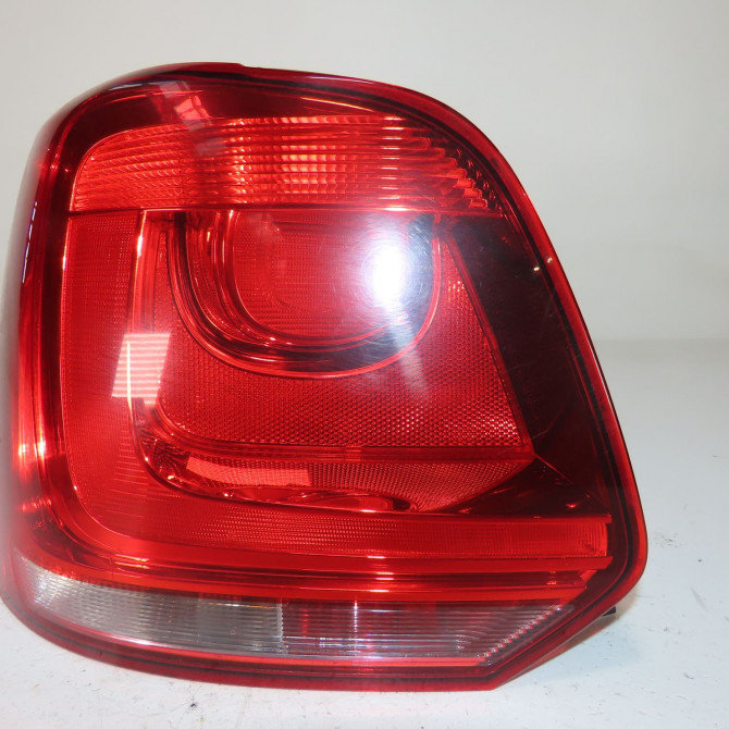 Feu arrière gauche occasion  Volkswagen vw POLO V (6R1, 6C1) 1.6 tdi (2009) 5 portes   6R0945095AH  1