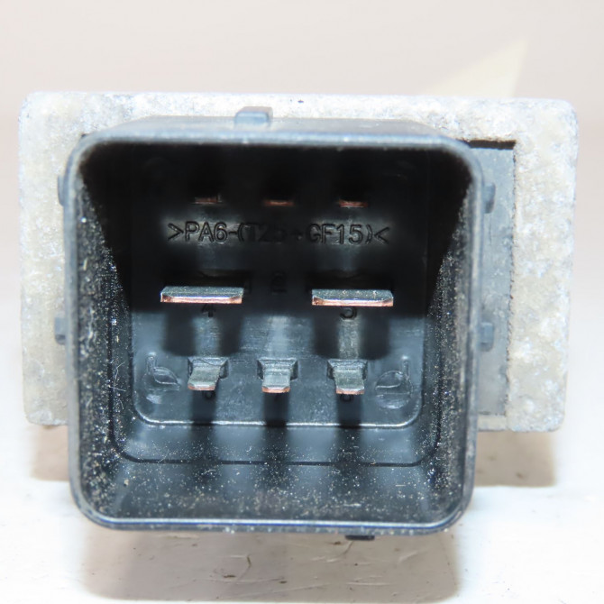 Boitier de préchauffage occasion  Nissan JUKE (F15) 1.5 dci (2010) 5 portes   8200859243  4