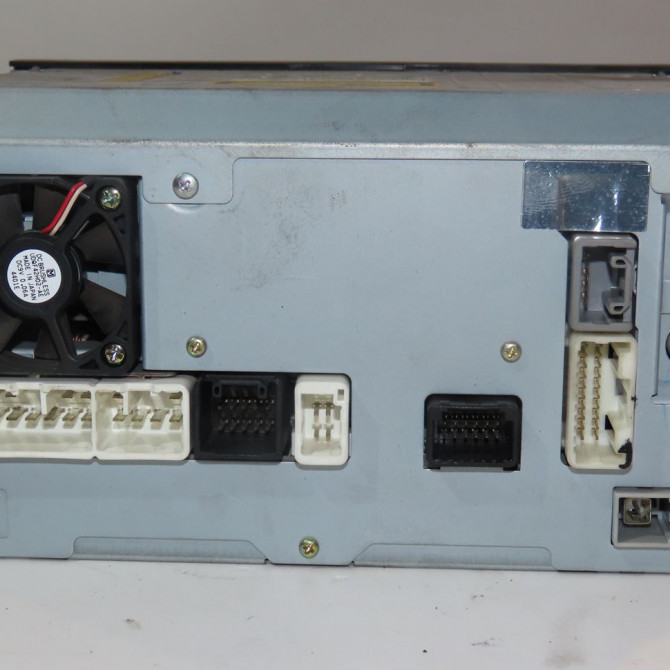 Autoradio occasion  Toyota RAV 4 II (_A2_) 2.0 d 4wd (cla20_, cla21_) (2001-2005)   8612042100  3