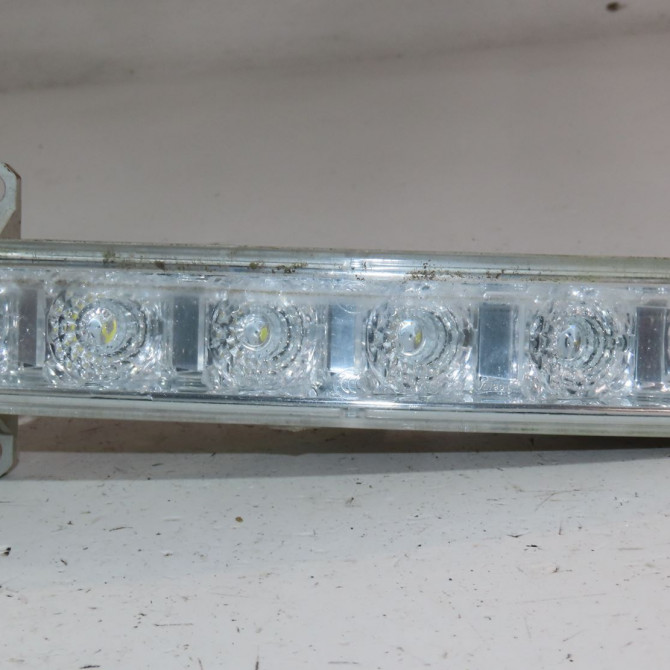 Feux position g occasion  Peugeot 308 SW II (LC_, LJ_, LR_, LX_, L4_) 1.6 hdi / bluehdi 115 (lcbhxm, lcbhxt) (2014-2021)   9802795580  1