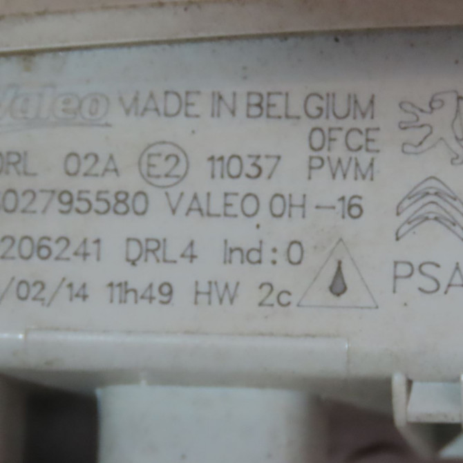 Feux position g occasion  Peugeot 308 SW II (LC_, LJ_, LR_, LX_, L4_) 1.6 hdi / bluehdi 115 (lcbhxm, lcbhxt) (2014-2021)   9802795580  3