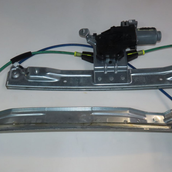 Mecanisme + moteur lève-glace avant droit occasion  Citroën C3 PICASSO (SH_) 1.2 thp 110 (2015) 5 portes   9802601180  2