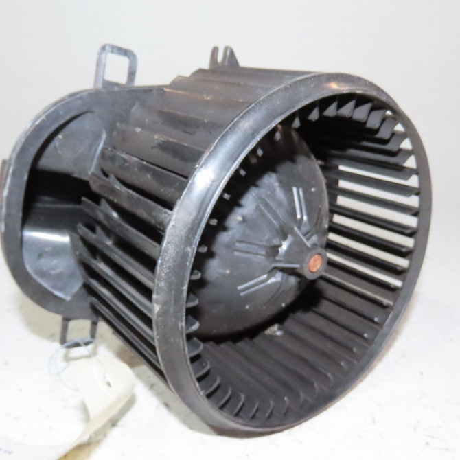 Moteur ventilateur chauffage occasion  Volkswagen vw TOUAREG (7P5, 7P6) 3.0 v6 tdi (2010-2018)   7P0820021H  3