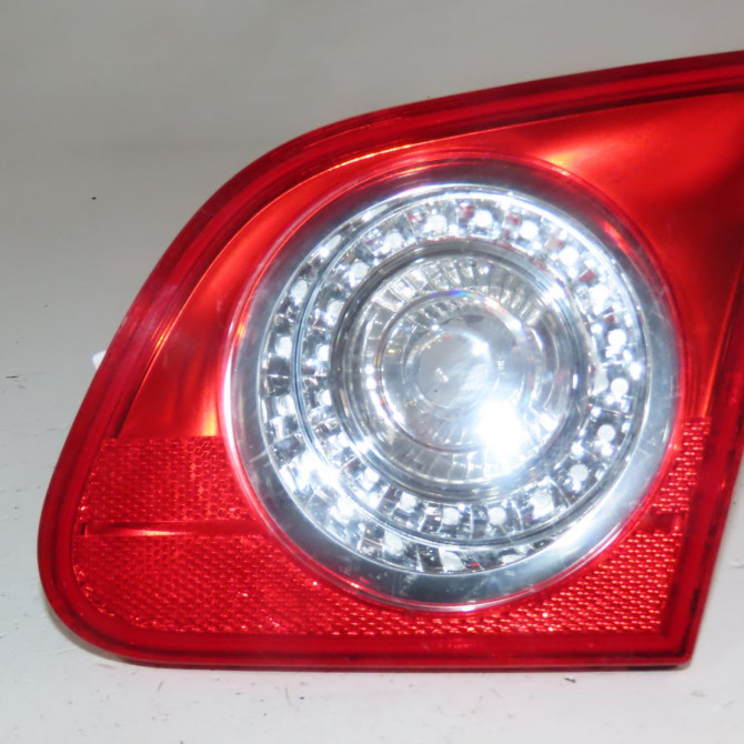 Feu arrière intérieur droit occasion  Volkswagen vw PASSAT B6 (3C2) 1.9 tdi (2005-2010) 4 portes   3C5945094E  1