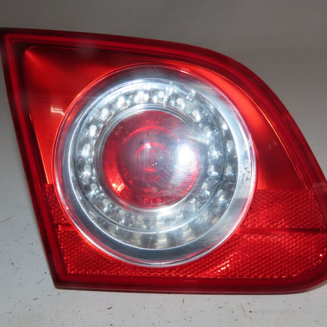 Feu arrière interieur gauche occasion  Volkswagen vw PASSAT B6 (3C2) 1.9 tdi (2005-2010) 4 portes   3C5945093E  1