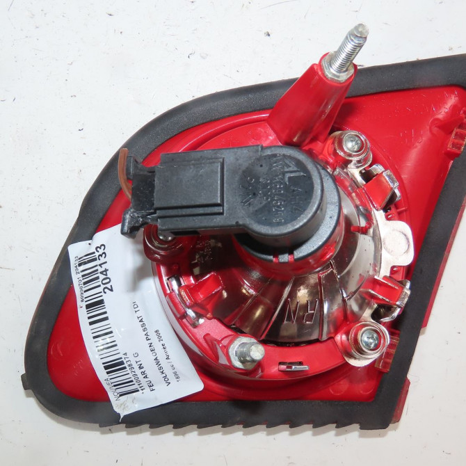 Feu arrière interieur gauche occasion  Volkswagen vw PASSAT B6 (3C2) 1.9 tdi (2005-2010) 4 portes   3C5945093E  2