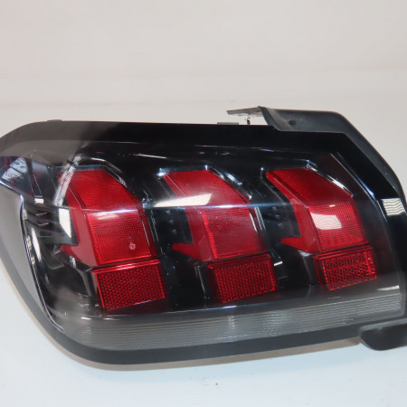 Feu arrière gauche occasion  Peugeot 208 II (UB_, UP_, UW_, UJ_) E-208 (2019)   9823216780 