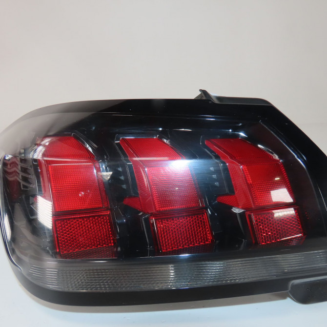 Feu arrière gauche occasion  Peugeot 208 II (UB_, UP_, UW_, UJ_) 1.2 puretech 100 (2019) 5 portes   9823216780  1