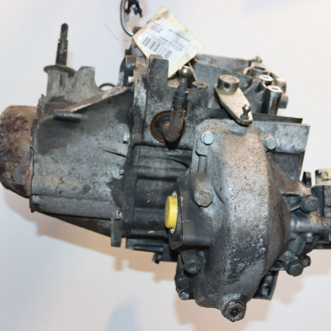 Boîte à vitesse mecanique occasion  Peugeot 205 Camionnette - 3/5 portes 1.8 d (1983-1990)   20CM99  5