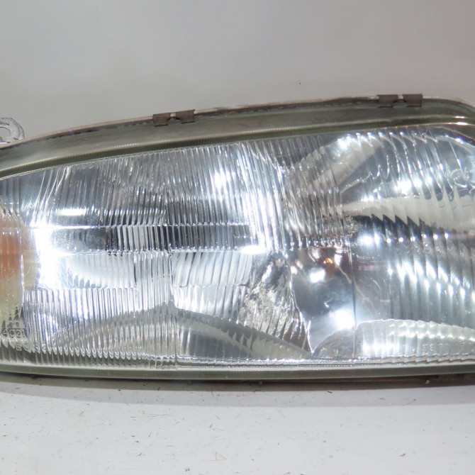 Phare droit occasion  Ford FIESTA IV (JA_, JB_) 1.3 i (1995-2002)   1042630  1