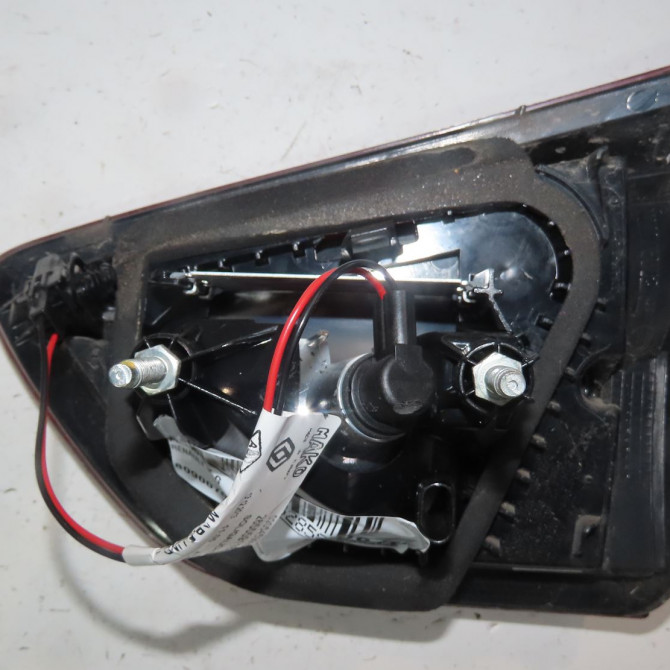 Feu arrière interieur gauche occasion  Renault CLIO IV Grandtour (KH_) 1.5 dci 90 (khn3, khn4) (2012) 5 portes   265559118R  2