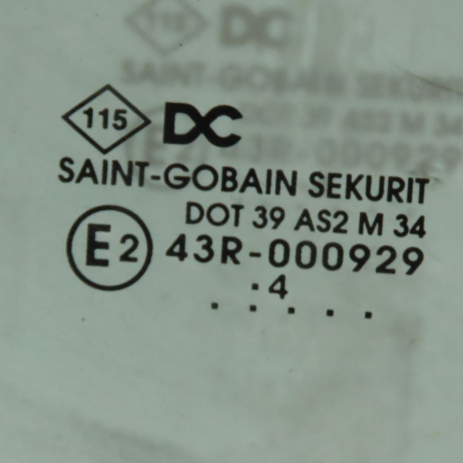 Glace porte av d occasion  Renault KANGOO Express (FW0/1_) 1.5 dci 75 (fw07, fw10, fw04) (2010) 4 portes   8200439462  2