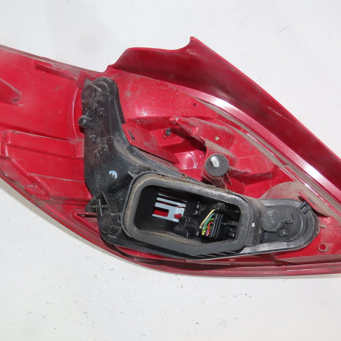 Feu arrière droit occasion  Peugeot 207/207+ (WA_, WC_) 1.4 hdi (2006-2015) 5 portes   6351HQ  2