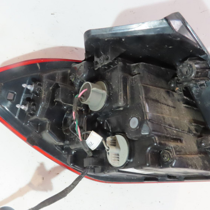 Feu arrière droit occasion  Hyundai I30 (PDE, PD, PDEN) 1.0 t-gdi (2016)   92402G4000  2