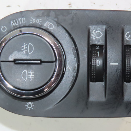 Interrupteur commande de phares occasion  Opel CORSA D (S07) 1.3 cdti (l08, l68) (2006-2014) 5 portes   13310333 