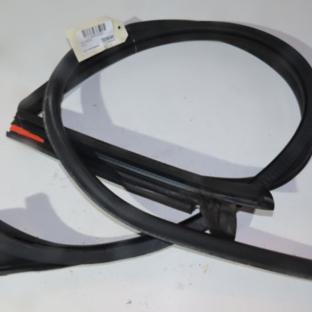 Joint porte avg occasion  Audi A5 (8T3) 2.7 tdi (2007-2012)   8T0837911G 