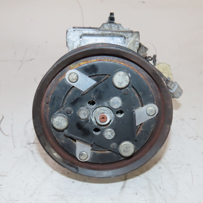 Compresseur air conditionne occasion  Renault MEGANE IV 3/5 portes (B9A/M/N_) 1.5 dci 90 (b9a1) (2015)   926003123R  1