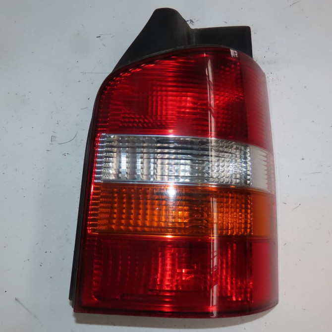 Feu arrière droit occasion  Volkswagen vw TRANSPORTER V Camionnette (7HA, 7HH, 7EA, 7EH) 2.5 tdi (2003-2009)   7H0945096J  1