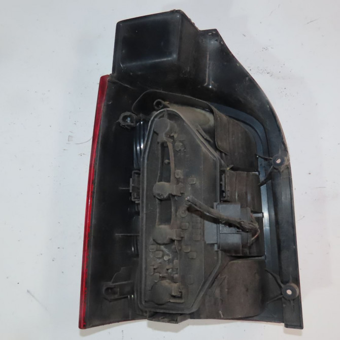 Feu arrière droit occasion  Volkswagen vw TRANSPORTER V Camionnette (7HA, 7HH, 7EA, 7EH) 2.5 tdi (2003-2009)   7H0945096J  2