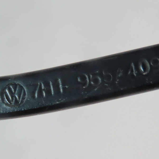 Bras essuie-glace avant gauche occasion  Volkswagen vw TRANSPORTER V Camionnette (7HA, 7HH, 7EA, 7EH) 2.5 tdi (2003-2009)   7E1955409A  2