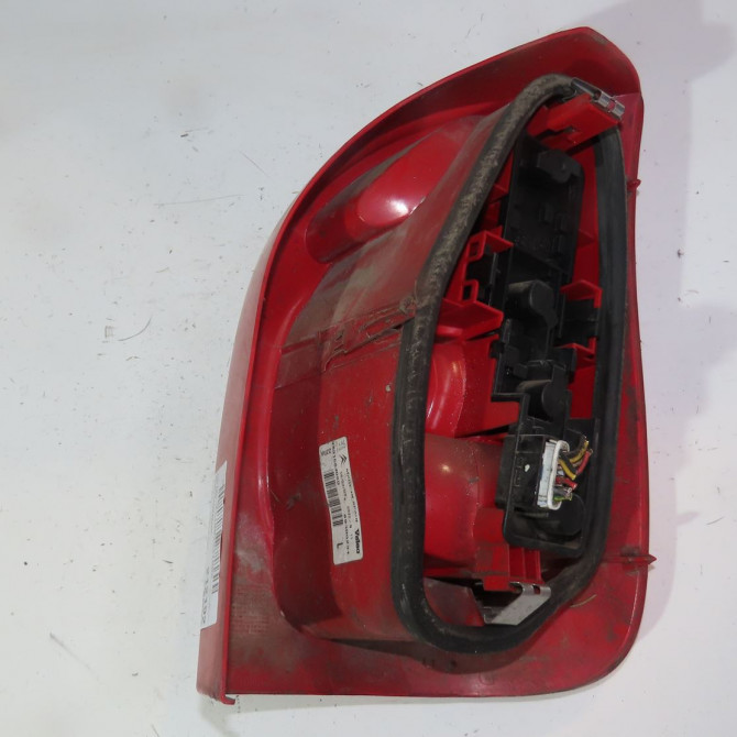 Feu arrière gauche occasion  Citroën XSARA PICASSO (N68) 2.0 hdi (1999-2011) 5 portes   6350N0  2