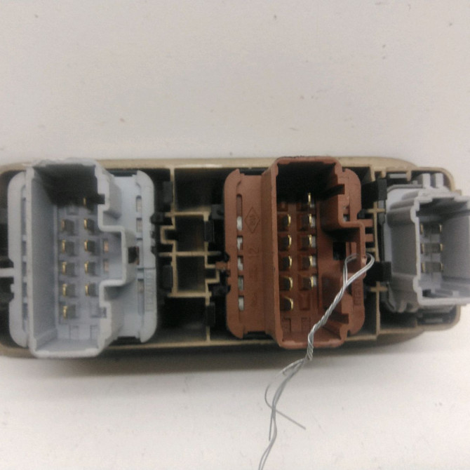 Commande lève-glace porte avant gauche occasion  Renault SCÉNIC II (JM0/1_) 1.9 d (2006-2008)   8200315042  3