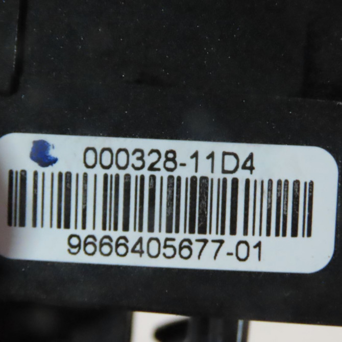 Interrupteur commande de frein a main occasion  Peugeot 3008 Monospace (0U_) 1.6 hdi (2009-2016) 5 portes   9666405677  3