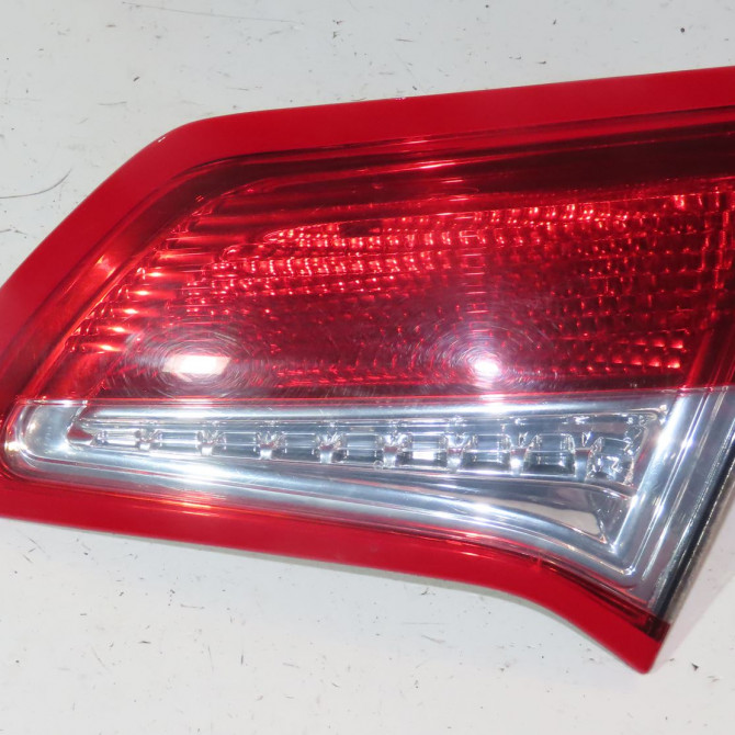Feu arrière intérieur droit occasion  Citroën C4 II (NC_) 1.6 hdi 110 (2009) 5 portes   7453E5  1
