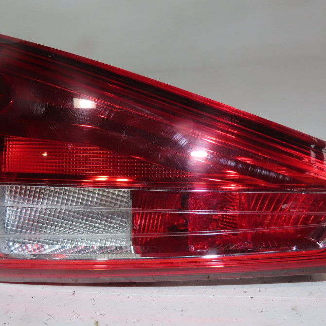 Feu arrière interieur gauche occasion  Seat ARONA (KJ7, KJP) 1.0 tsi (2017)   6F9945093D  1