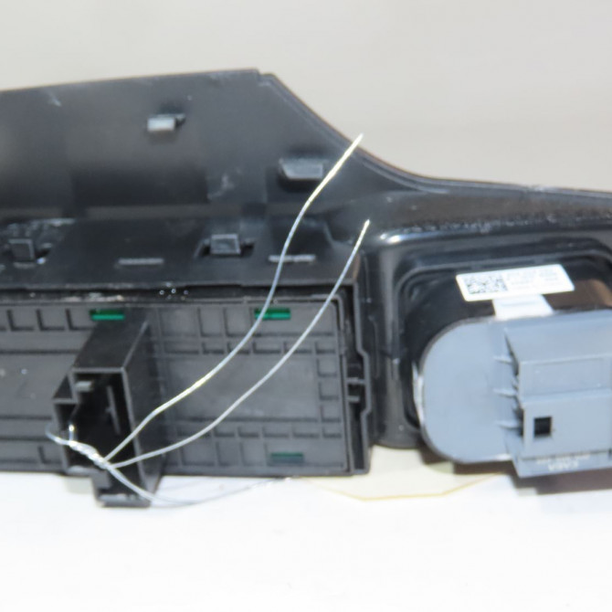 Commande lève-glace porte avant gauche occasion  Seat ARONA (KJ7, KJP) 1.0 tsi (2017)   5G0959857FWHS  2