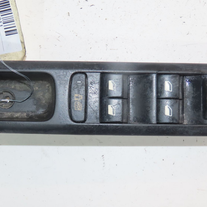 Commande lève-glace porte avant gauche occasion  Peugeot 5008 (0U_, 0E_) 1.6 hdi (2010-2017) 5 portes   6490X5  1