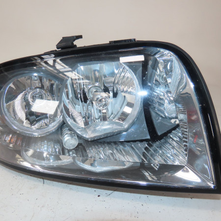 Phare droit occasion  Audi A2 (8Z0) 1.4 (2000-2005) 5 portes   8Z0941004K 