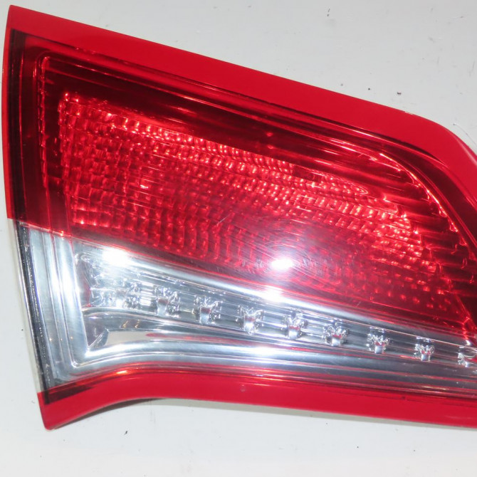 Feu arrière interieur gauche occasion  Citroën C4 II (NC_) 1.6 hdi 110 (2009) 5 portes   7453E4  1