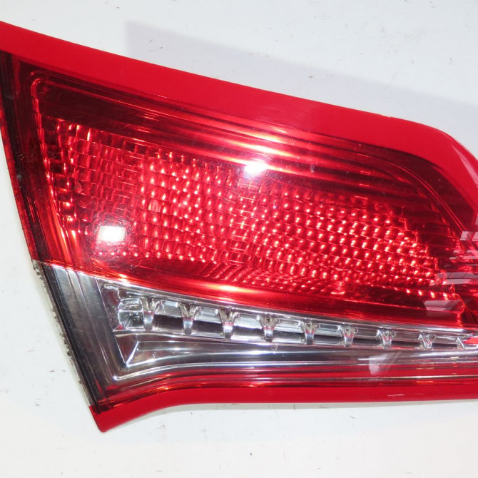 Feu arrière interieur gauche occasion  Citroën C4 II (NC_) 1.6 hdi 110 (2009) 5 portes   7453E4  1