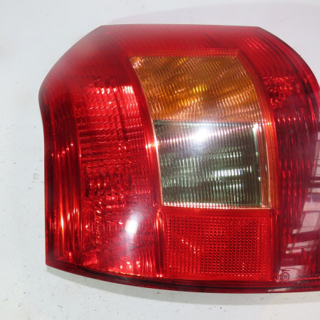 Feu arrière gauche occasion  Toyota COROLLA (_E12_) 1.6 vvt-i (zze121_) (2002-2006)   8156102150 
