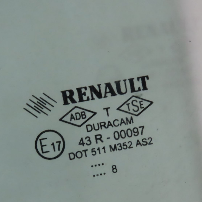 Glace porte av g occasion  Renault CLIO III (BR0/1, CR0/1) 1.5 dci (br17, cr17) (2005-2012) 5 portes   8200427621  2