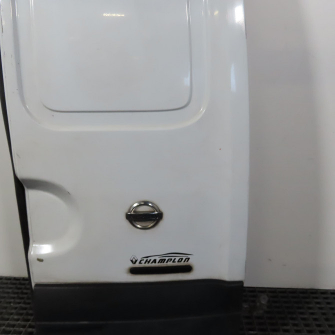 Porte battante arrière droite occasion  Nissan KUBISTAR Camionnette (X76) 1.5 dci (2003)   9340500QAB  2