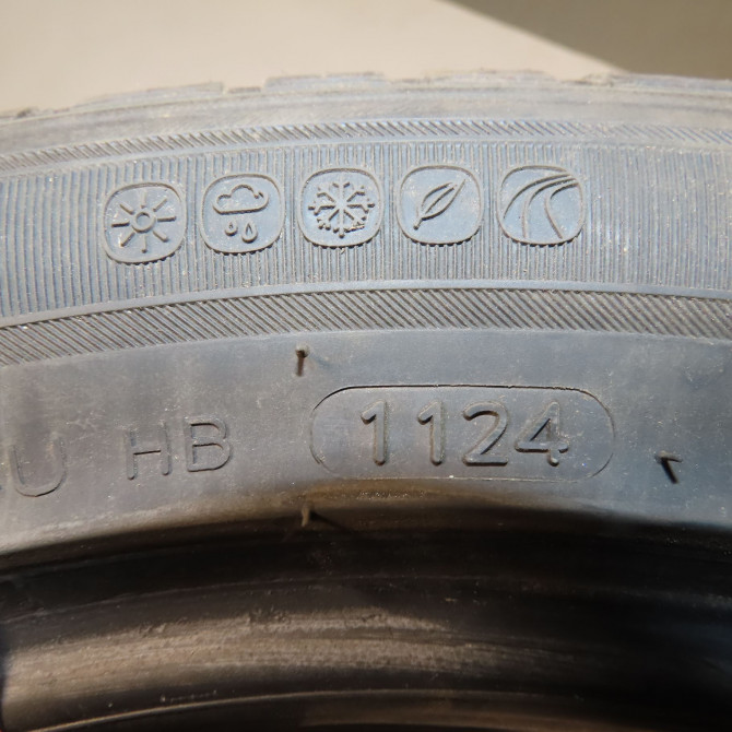 Pneus occasion  Audi A4 B7 Avant (8ED) 1.9 tdi (2004-2008)   235/45R17  4