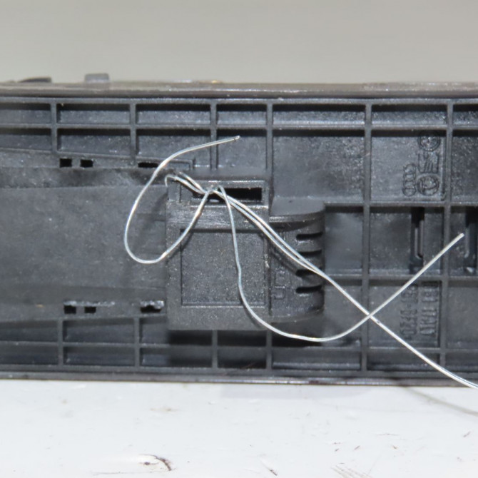 Commande lève-glace porte avant gauche occasion  Audi Q5 (8RB) 3.0 tdi quattro (2008-2017)   8K0959851FV10  2