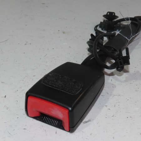 Ancrage ceinture avant droit occasion  Audi Q5 (8RB) 3.0 tdi quattro (2008-2017)   8R0857755L01C 