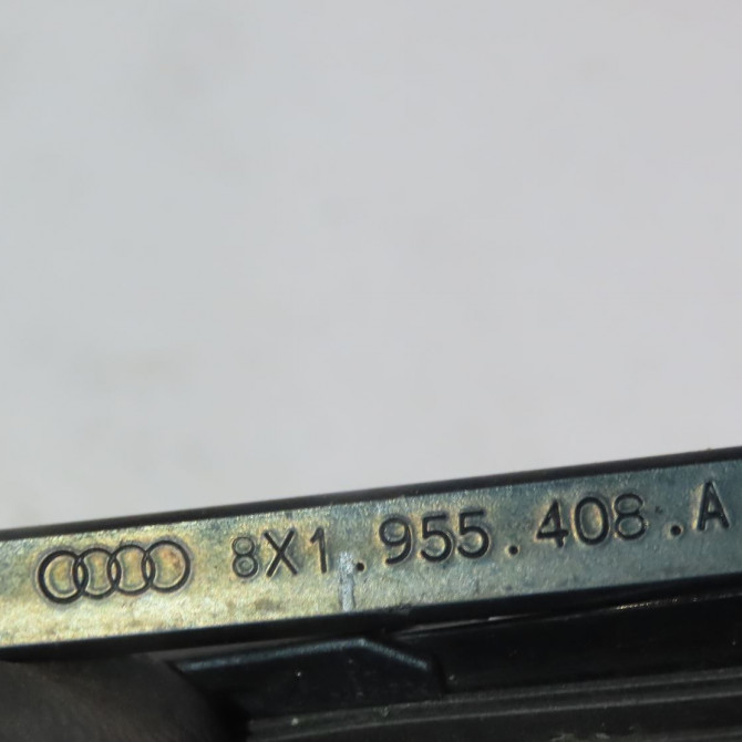 Bras essuie-glace avant droit occasion  Audi A1 (8X1, 8XK) S1 quattro (2014-2018)   8X1955408A1P9  2