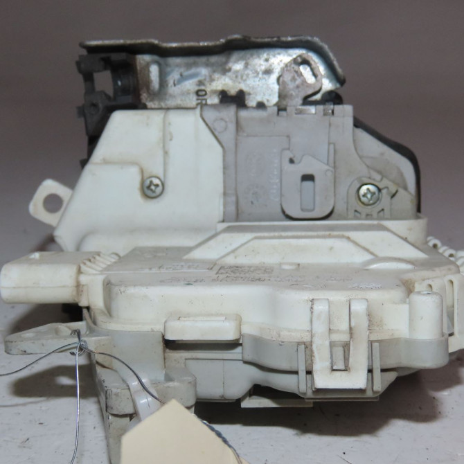 Serrure porte ard occasion  Audi Q5 (8RB) 3.0 tdi quattro (2008-2017)   8K0839016H  2