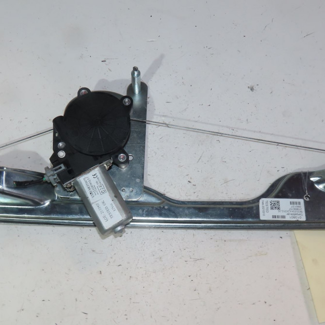 Mecanisme+moteur leve-glace avg occasion  Renault MODUS / GRAND MODUS (F/JP0_) 1.5 dci (fp0e, jp0e) (2004)   8200748377  1