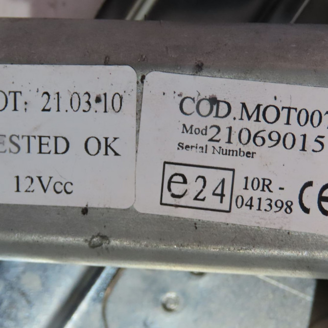 Mecanisme+moteur leve-glace avg occasion  Renault MODUS / GRAND MODUS (F/JP0_) 1.5 dci (fp0e, jp0e) (2004)   8200748377  2